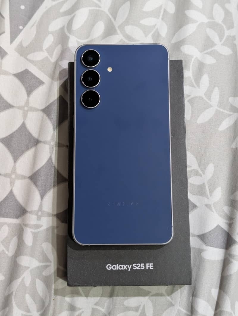 Samsung Galaxy S25 Fe 1