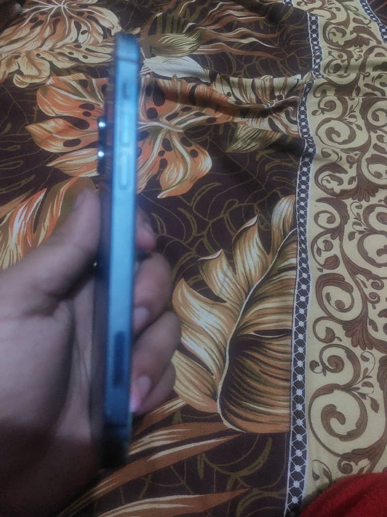 Apple iPhone 12 2