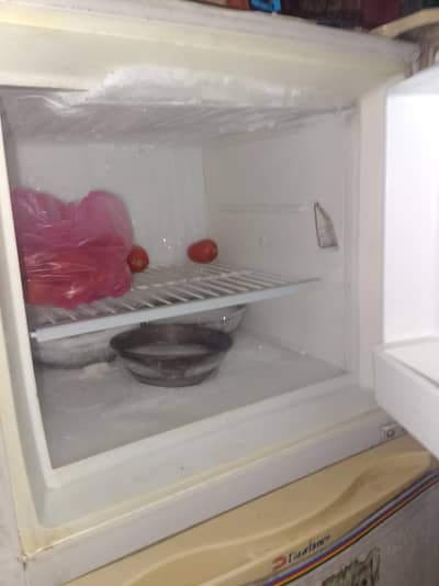 freezer all ok sai ha jagga ka masla ha is lya sale kar Raha ho