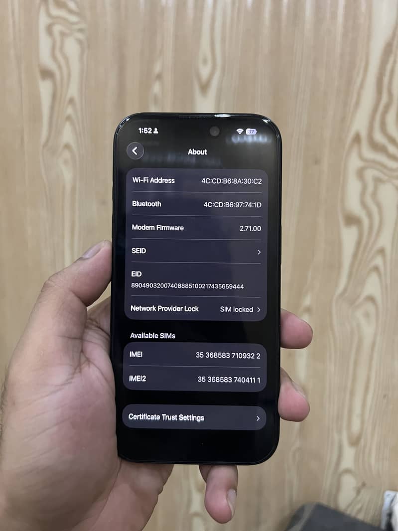 Apple iPhone 16 2