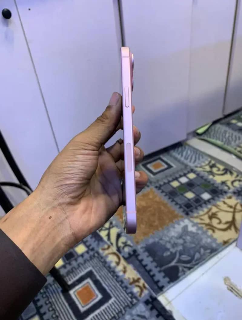Apple iPhone 15 plus 1