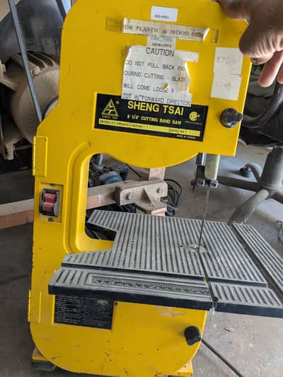 SHENG TSAI Band Saw Machine