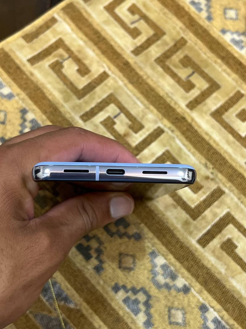 Google Pixel 8 Pro PTA 1