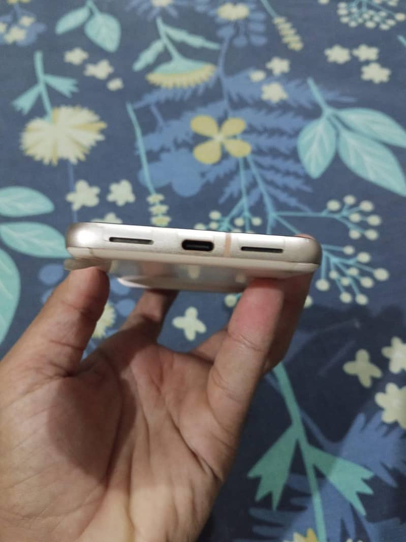 Google Pixel 8 3