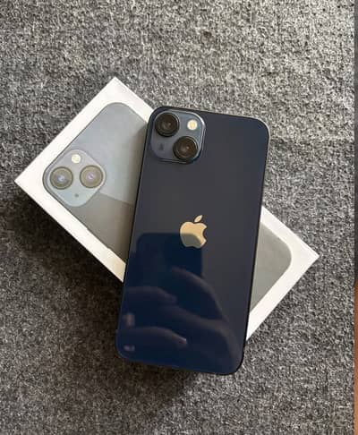 Apple iPhone 13