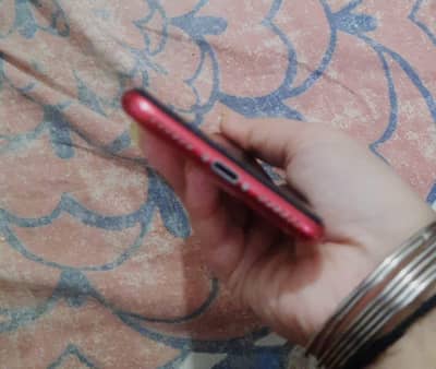 Apple iPhone SE