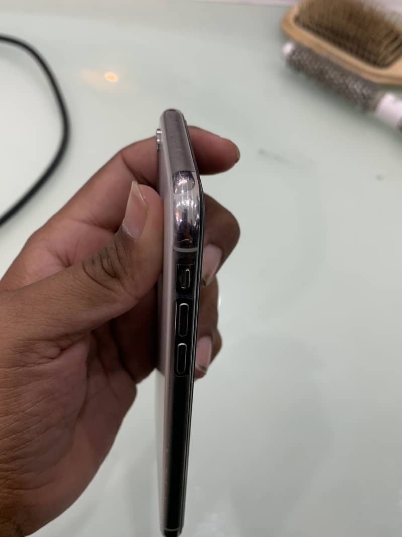 Apple iPhone X 1