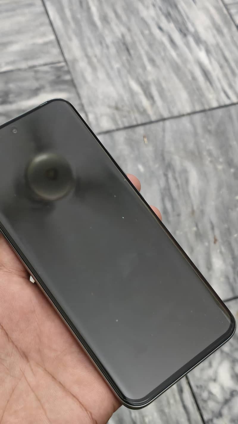 Tecno spark 40 pro plus 4