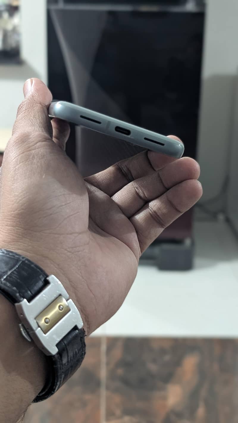 Google Pixel 8 3