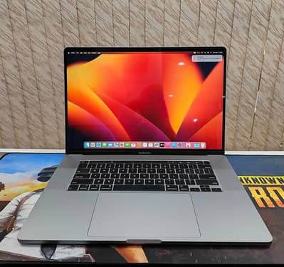 Macbook pro 2019 i9 32/1tb 16 inches high graphics desingning Laptop