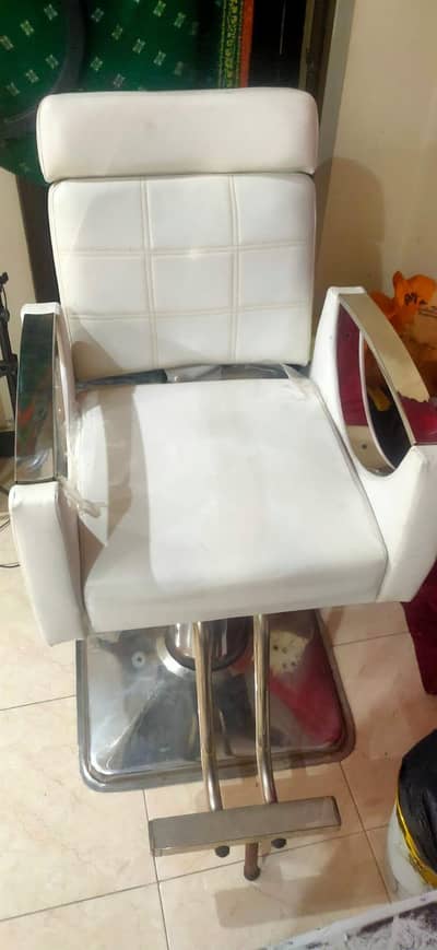 white Parlour Chairs