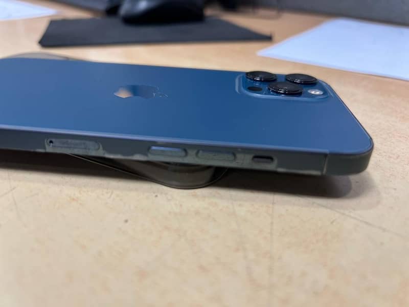 Apple iPhone 12 Pro Max 3