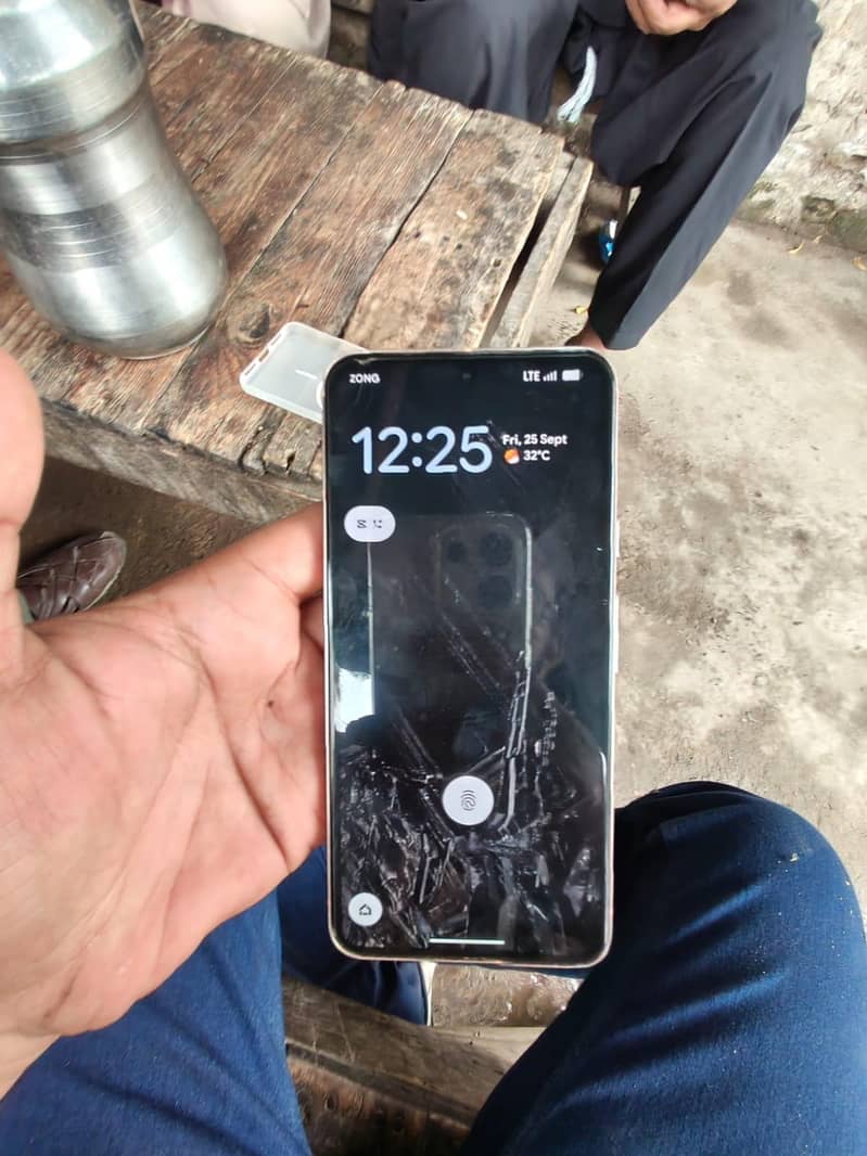 Google Pixel 8 3