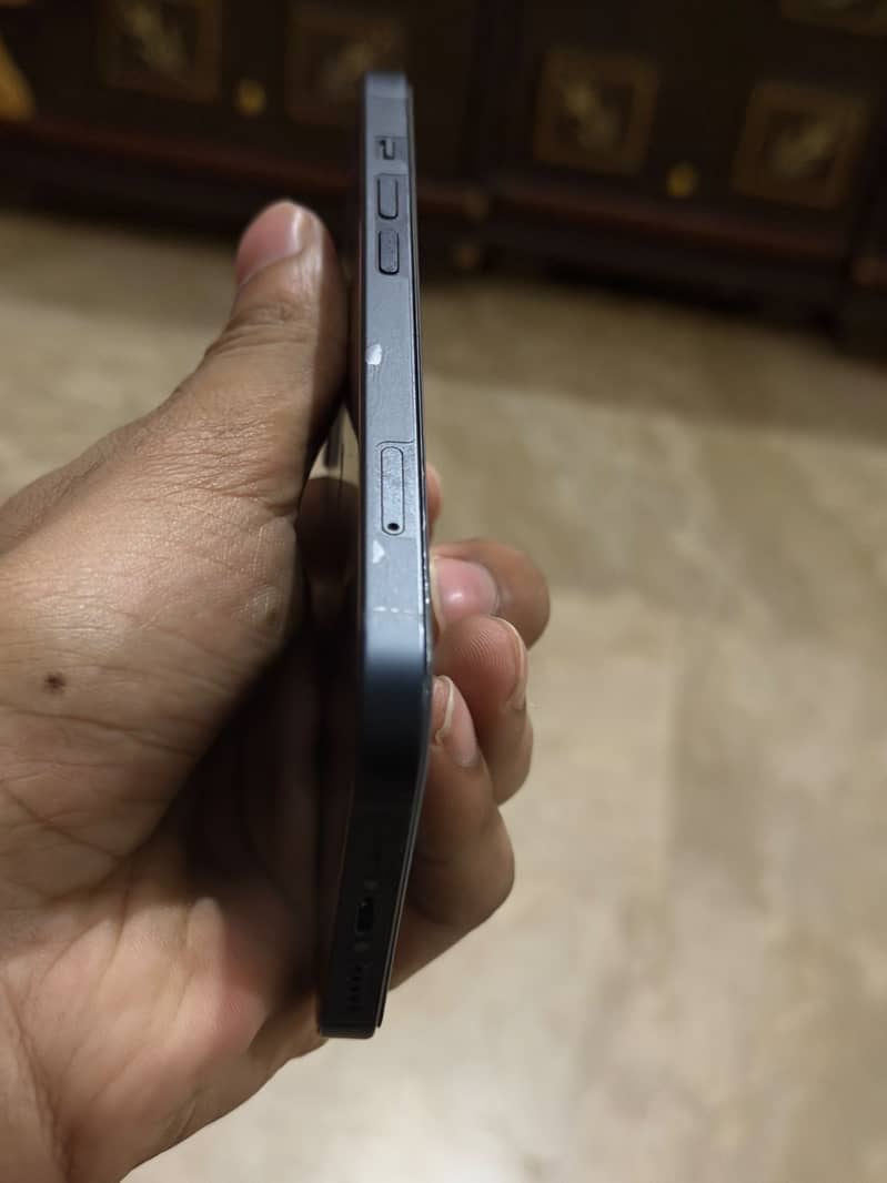 Apple iPhone 13 1