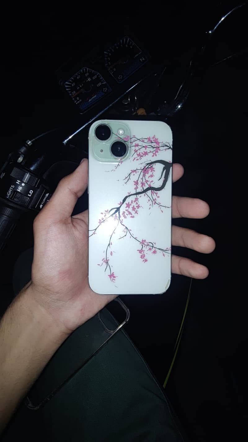 Apple iPhone 15 2