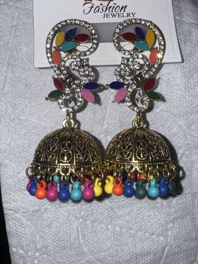 Golden Jhumka (Traditional Style)