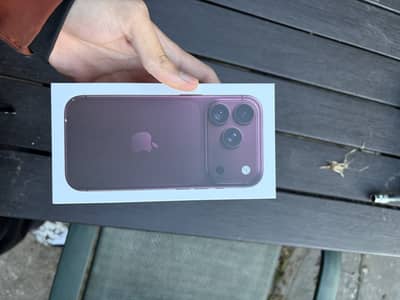 Apple iPhone 18 Pro 256GB – Burgundy