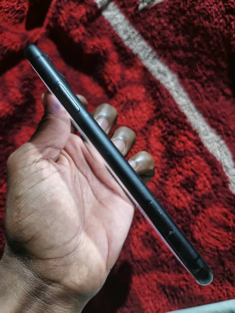 Apple iPhone 11 bypass 4