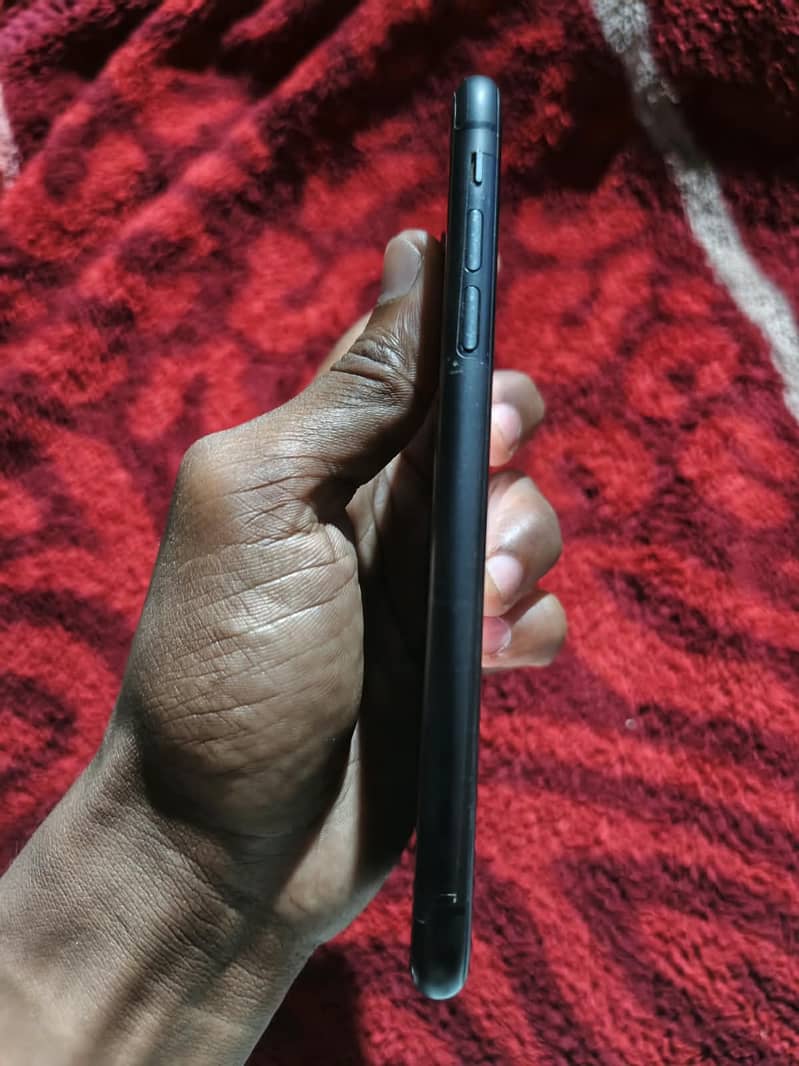 Apple iPhone 11 bypass 6