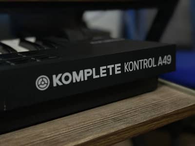 komplete control A49 MIDI keyboard