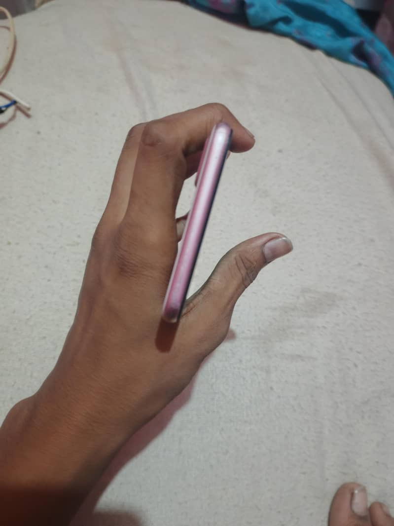 Apple iPhone 7 Plus 3