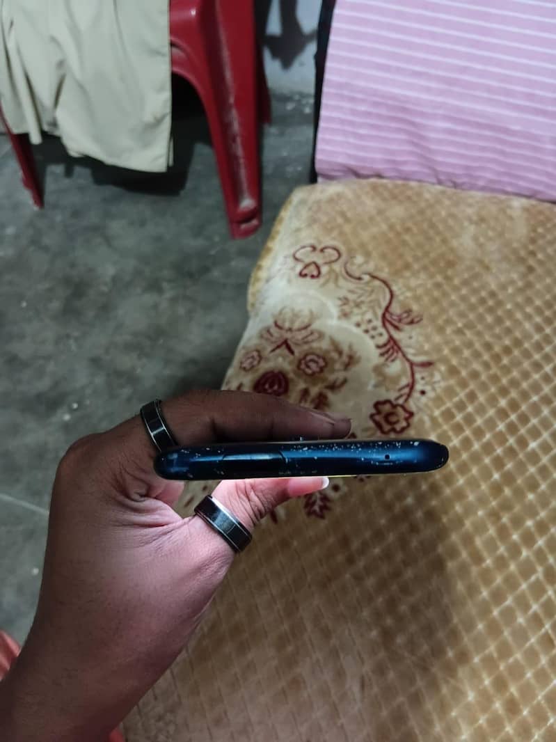 One Plus 7 Pro 3