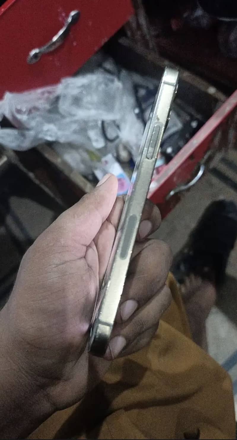 Apple iPhone 12 Pro 3