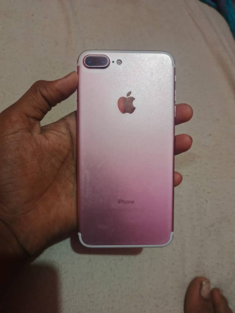 Apple iPhone 7 Plus 3
