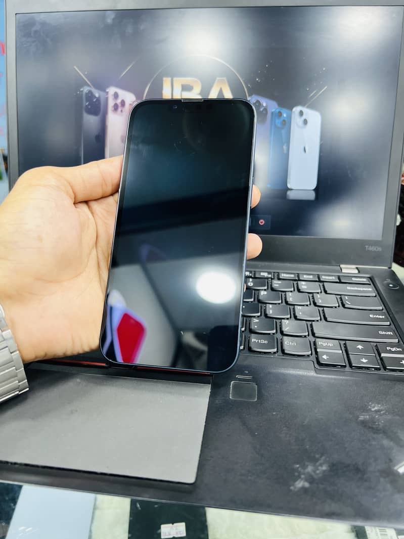 iPhone 13 1