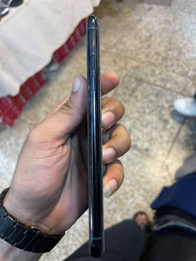 Apple iPhone 11 Pro Max bypass