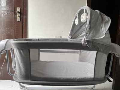 Mastela deluxe 4 in 1 bassinet bed side sleeper with box