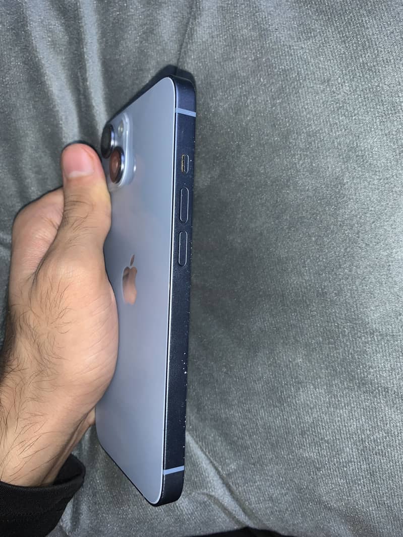Apple iPhone 14 3
