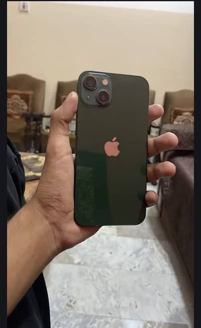 Apple iPhone 13