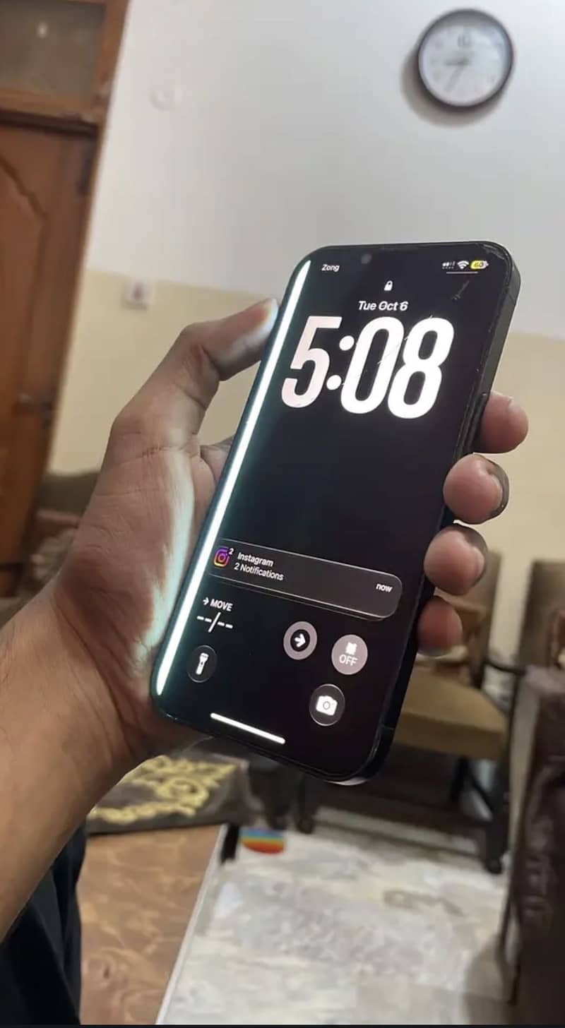 Apple iPhone 13 1