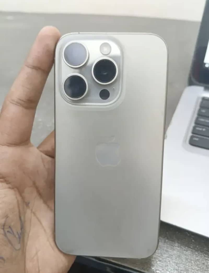 Apple iPhone 15 Pro 2
