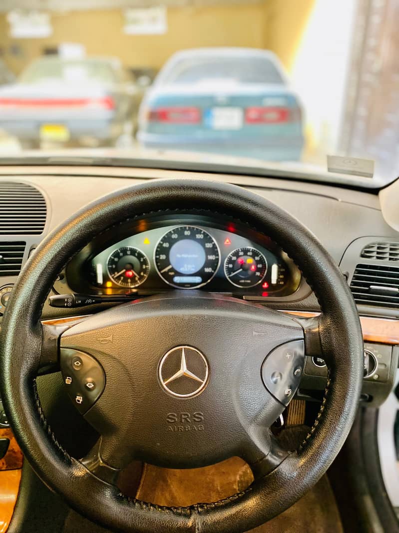 Mercedes E Class 2003 10