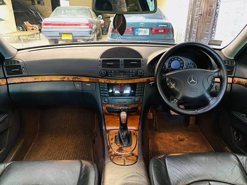 Mercedes E Class 2003 16