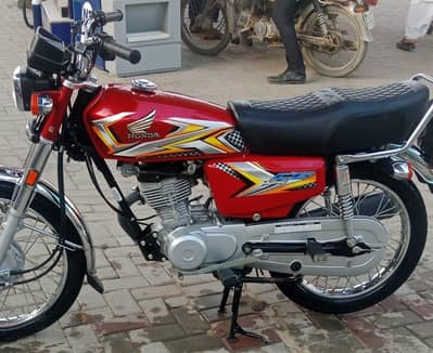 10 by 10 thodi c steet kharb hy
