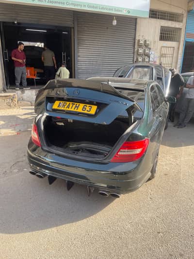 2010 AMG C63 W204