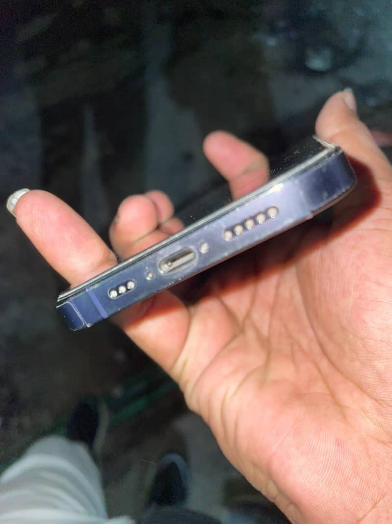Apple iPhone 14 Pro 4