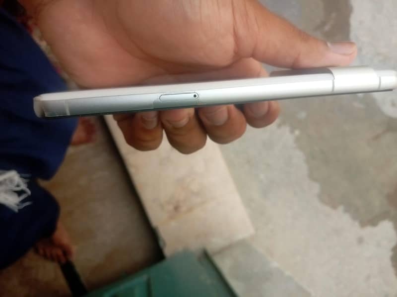 Google Pixel 7 4