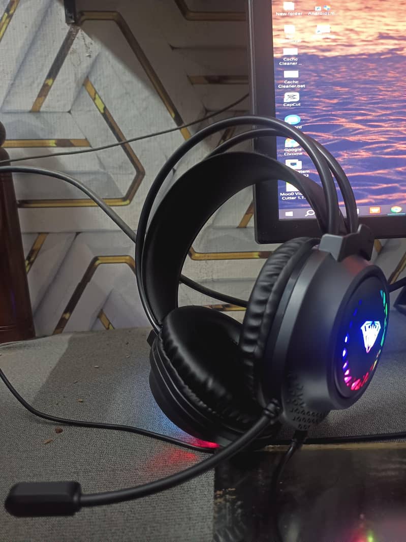 headphone 2