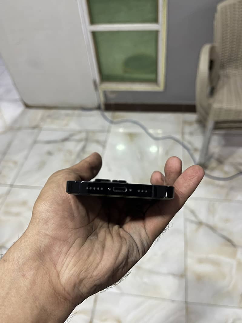 Apple iPhone 14 Pro 1
