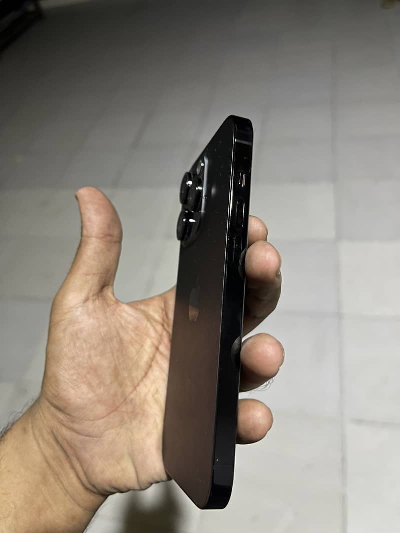 Apple iPhone 14 Pro 3