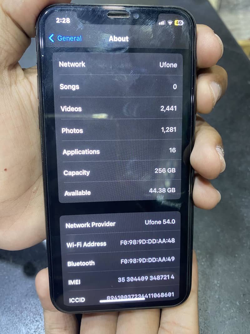 Apple iPhone X 3