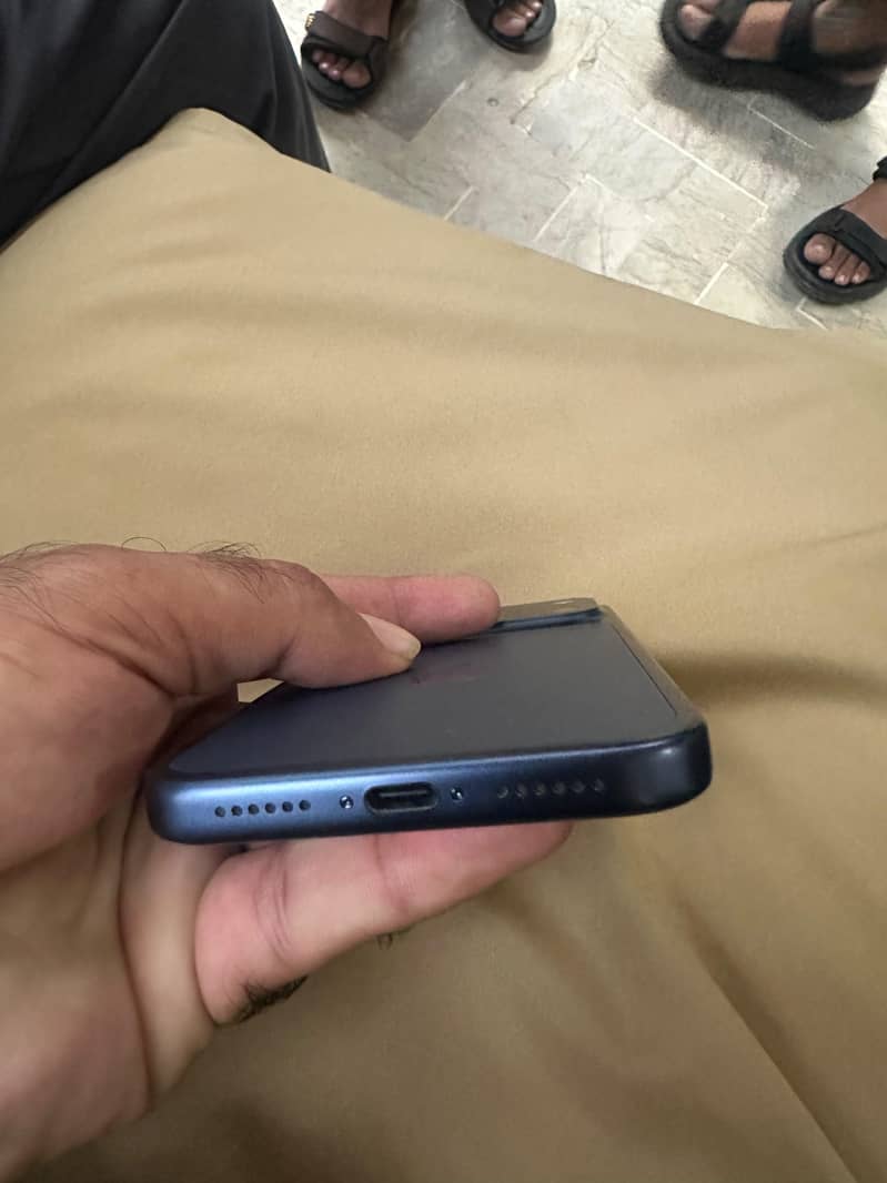 Apple iPhone 17 Pro Max 3