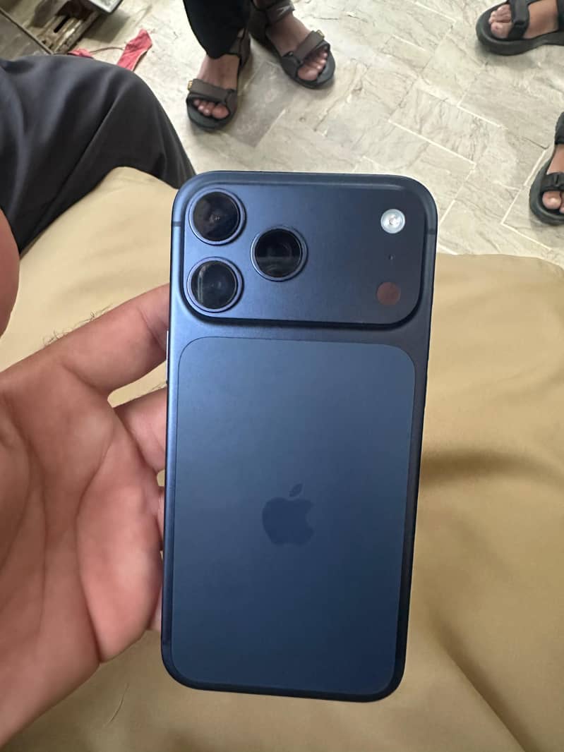 Apple iPhone 17 Pro Max 8