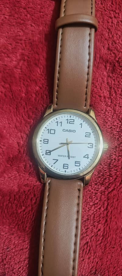 Casio men watch office bady k Liye parfact style hai .