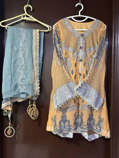 Beautiful embroidery formal 3 piece dress