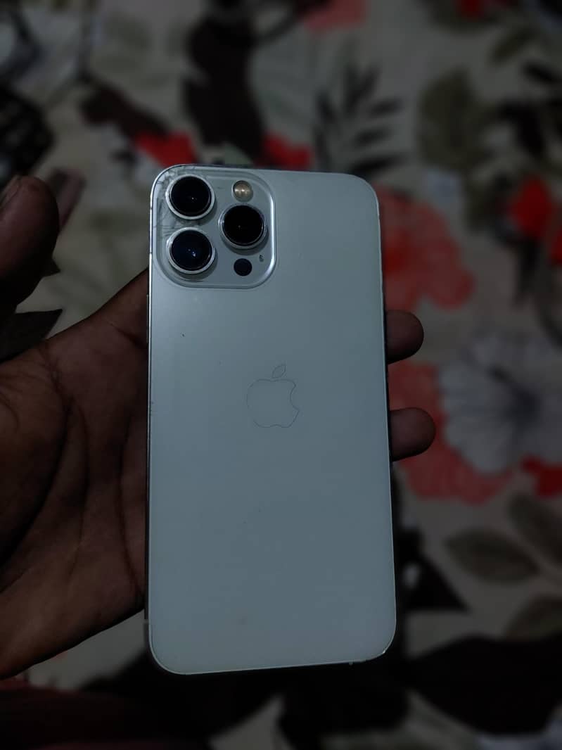 Apple iPhone 13 Pro Max 0